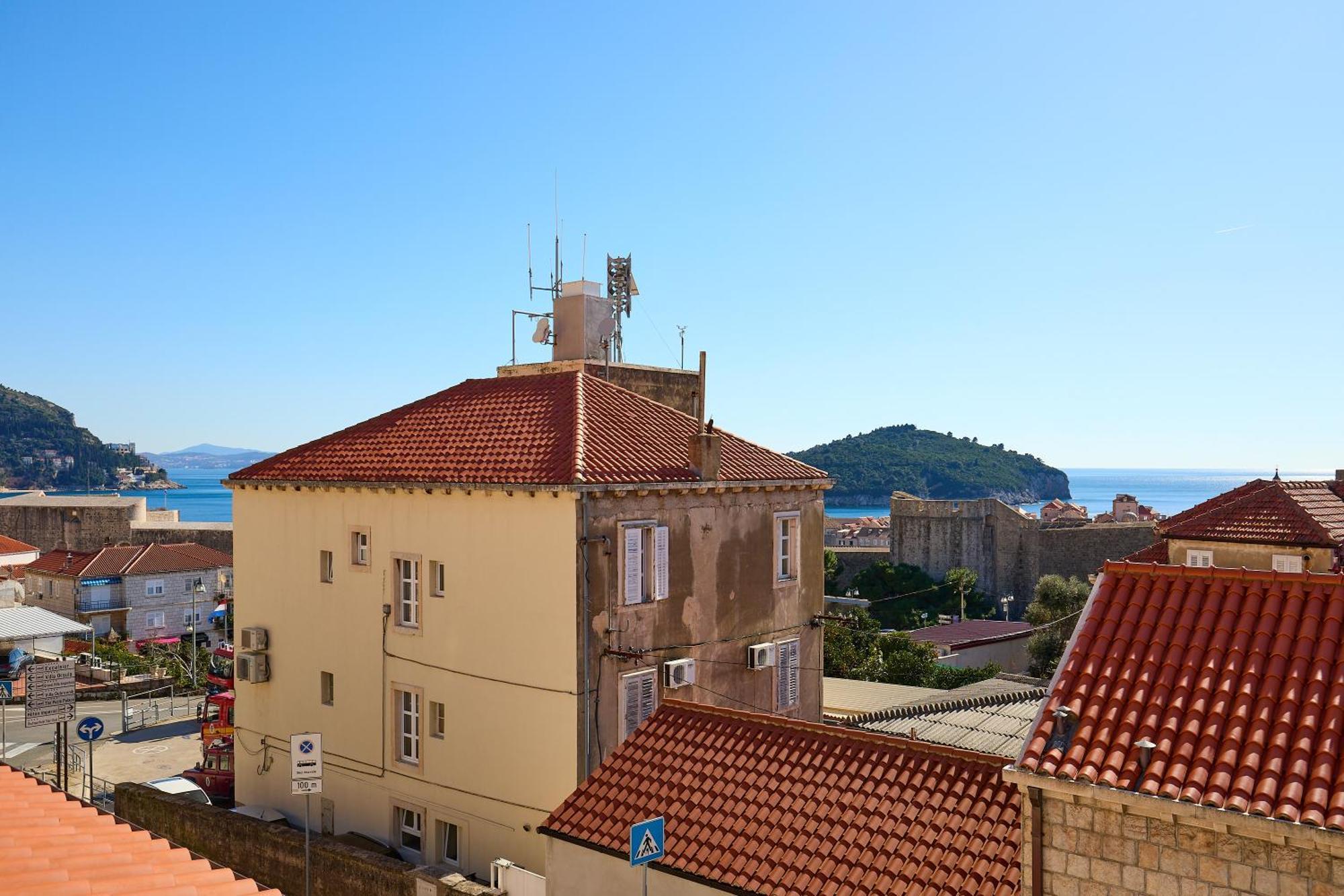 Apartment Iza Grada Дубровник Екстериор снимка